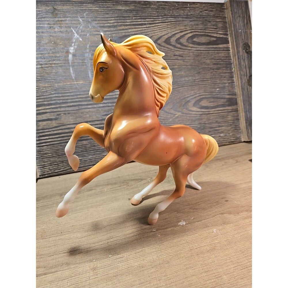 Breyer Spirits Chica Linda Dream work #9201 Retired 2002 - Picture 7 of 13
